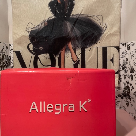 PVC Sandals. Allegra K - Picture 3 of 9